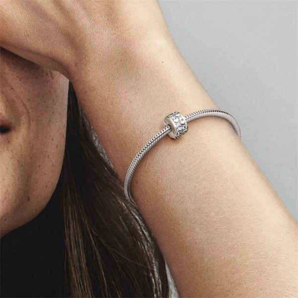 792235C01_M.jpg 792235C01_M.jpg