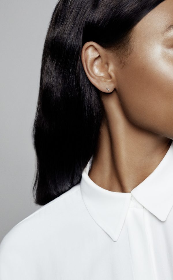 HIGH_RGB_298551C00_ABC123_MODEL_ECOM_RGB.jpg HIGH_RGB_298551C00_ABC123_MODEL_ECOM_RGB.jpg