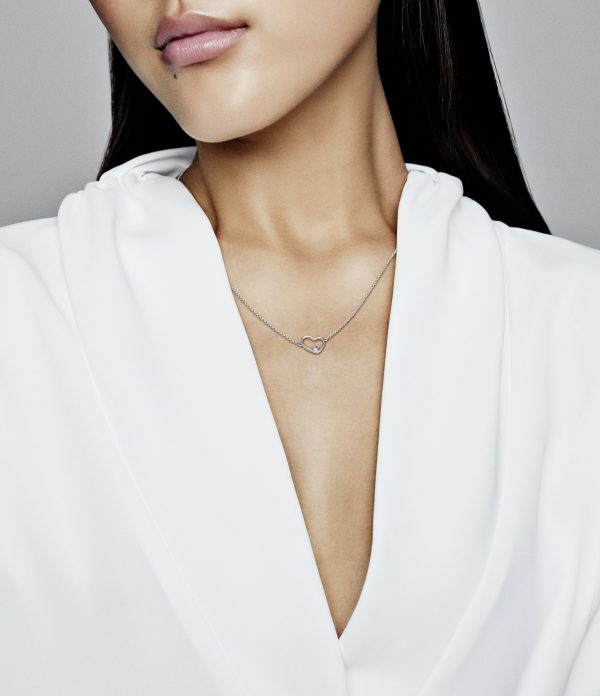 HIGH_RGB_397797CZ_ABC123_MODEL_ECOM_RGB.jpg HIGH_RGB_397797CZ_ABC123_MODEL_ECOM_RGB.jpg