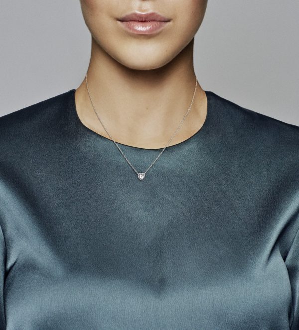 HIGH_RGB_398425C01_ABC123_MODEL_ECOM_RGB.jpg HIGH_RGB_398425C01_ABC123_MODEL_ECOM_RGB.jpg