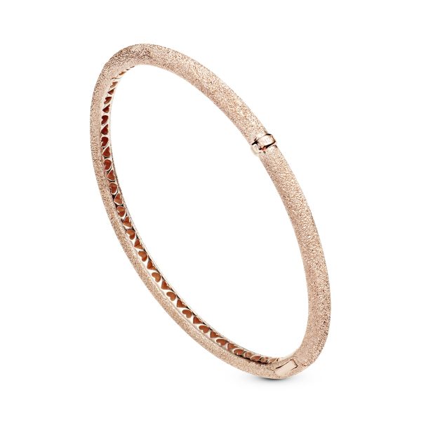 HIGH_RGB_587915_V3_RGB.jpg HIGH_RGB_587915_V3_RGB.jpg