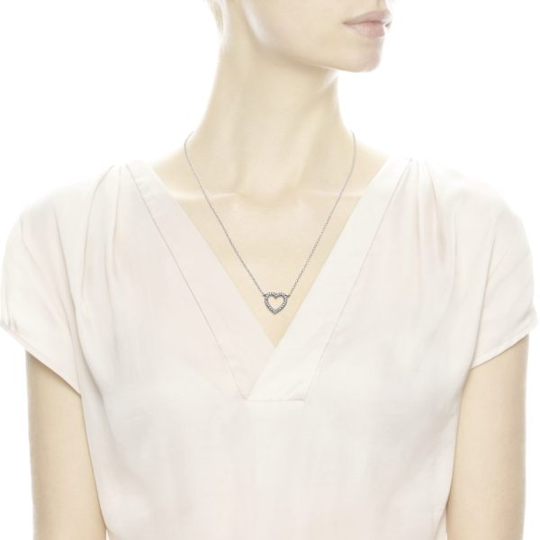 HIGH_RGB_590534CZ_VAL17_MODEL_01_RGB.jpg HIGH_RGB_590534CZ_VAL17_MODEL_01_RGB.jpg