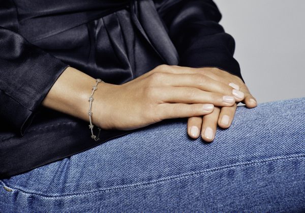 HIGH_RGB_598498C01_ABC123_MODEL_ECOM_RGB.jpg HIGH_RGB_598498C01_ABC123_MODEL_ECOM_RGB.jpg