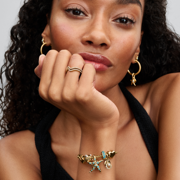 WEB_2025Q2D_collection_moments_go_ac_tp_pdp_model_styled_03_1x1_rgb.png WEB_2025Q2D_collection_moments_go_ac_tp_pdp_model_styled_03_1x1_rgb.png