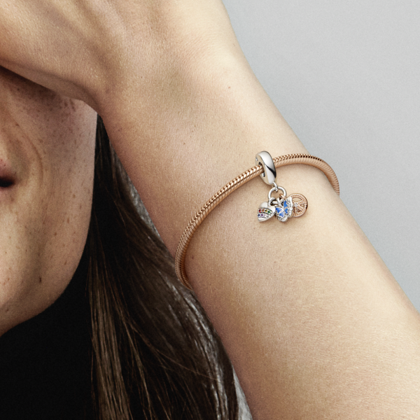 WEB_782572C01_ABC123_MODEL_eCOM_02_RGB.png WEB_782572C01_ABC123_MODEL_eCOM_02_RGB.png