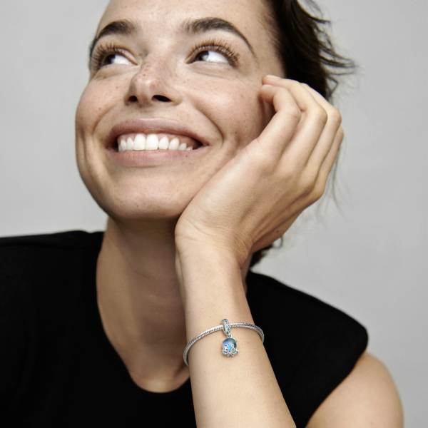 WEB_791694C01_ABC123_MODEL_eCOM_01_RGB.png WEB_791694C01_ABC123_MODEL_eCOM_01_RGB.png