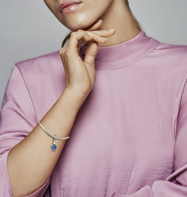 WEB_798939C01_ABC123_MODEL_ECOM_RGB.png WEB_798939C01_ABC123_MODEL_ECOM_RGB.png