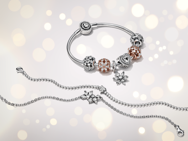 WEB_AW22_G_Holiday_Timeless_04_RGB.png WEB_AW22_G_Holiday_Timeless_04_RGB.png