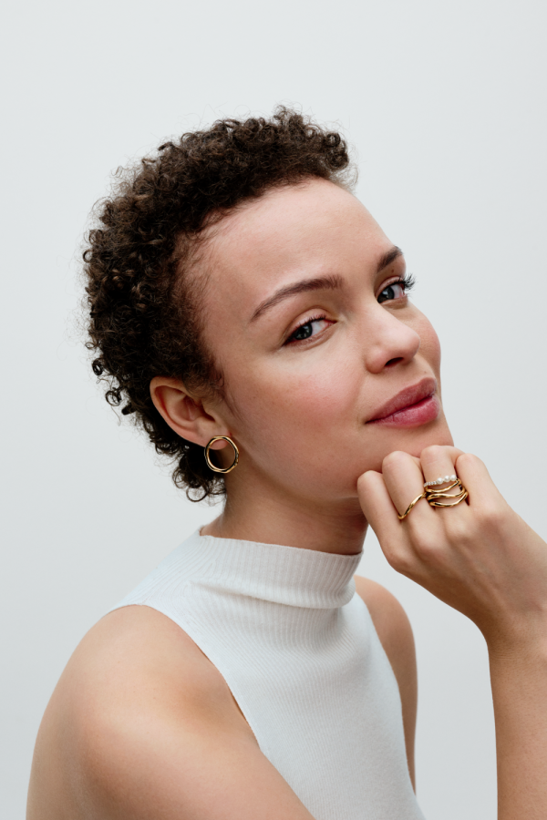 WEB_Q224_D_PDP_MODEL_STYLED_25_RGB.png WEB_Q224_D_PDP_MODEL_STYLED_25_RGB.png