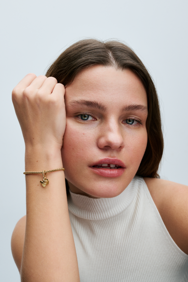 WEB_Q224_D_PDP_Model_Single_08_RGB.png WEB_Q224_D_PDP_Model_Single_08_RGB.png