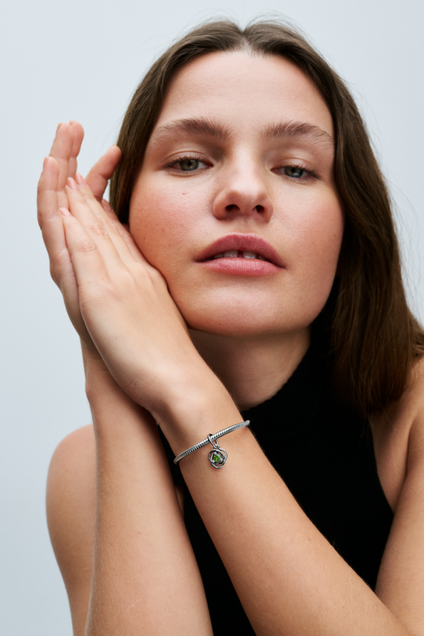 WEB_Q224_D_PDP_Model_Single_13_RGB.png WEB_Q224_D_PDP_Model_Single_13_RGB.png