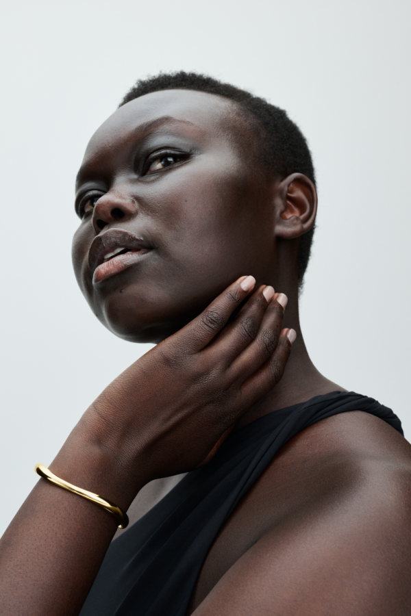 WEB_Q224_D_PDP_Model_Single_34_RGB.png WEB_Q224_D_PDP_Model_Single_34_RGB.png