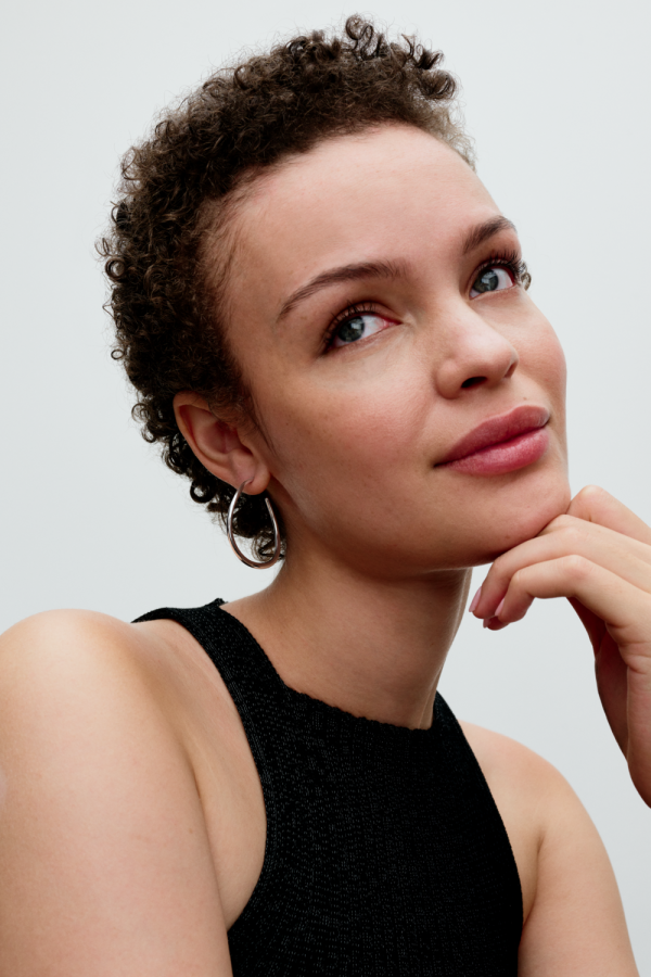 WEB_Q224_D_PDP_Model_Single_56_RGB.png WEB_Q224_D_PDP_Model_Single_56_RGB.png