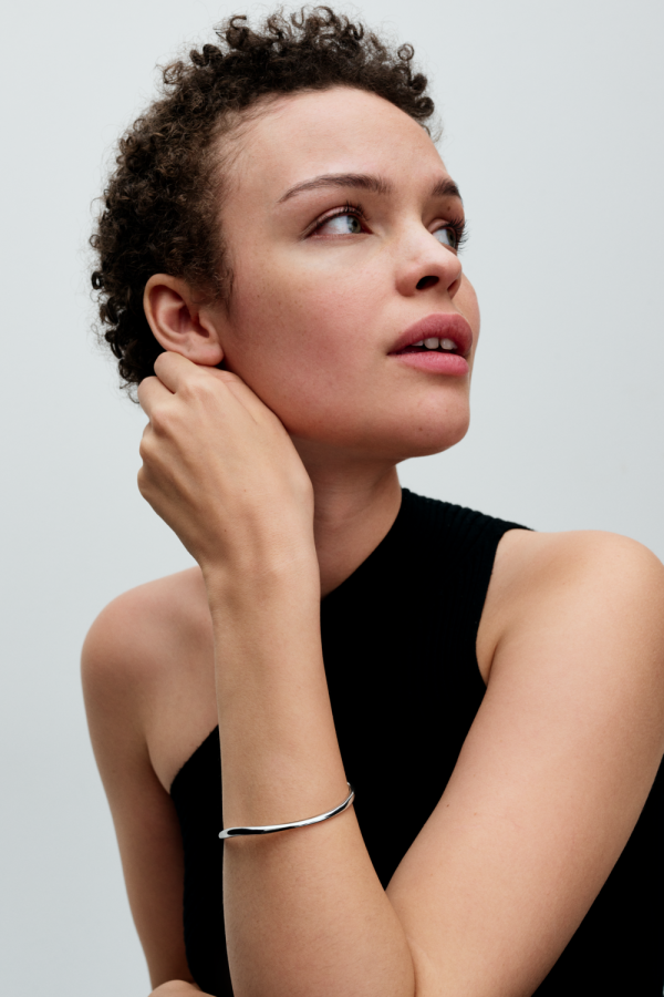 WEB_Q224_D_PDP_Model_Single_81_RGB.png WEB_Q224_D_PDP_Model_Single_81_RGB.png