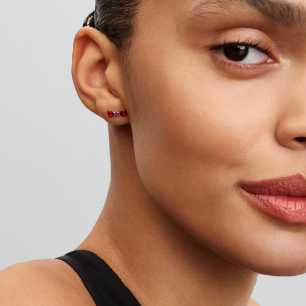 WEB_Q225_C_PDP_Model_Single_18_1x1_RGB.png WEB_Q225_C_PDP_Model_Single_18_1x1_RGB.png