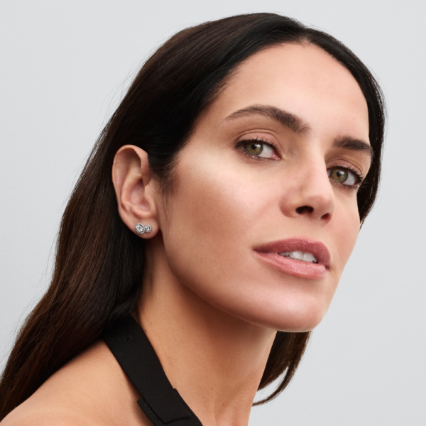 WEB_Q225_C_PDP_Model_Single_39_1x1_RGB.png WEB_Q225_C_PDP_Model_Single_39_1x1_RGB.png