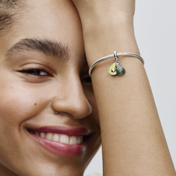 WEB_Q324_E_PDP_MODEL_SINGLE_08_1x1_RGB.png WEB_Q324_E_PDP_MODEL_SINGLE_08_1x1_RGB.png