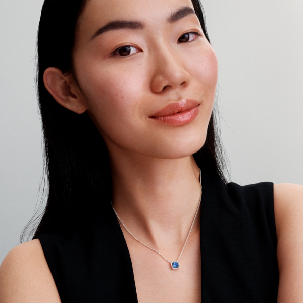 WEB_Q424_G_PDP_MODEL_SINGLE_11_1x1_RGB.png WEB_Q424_G_PDP_MODEL_SINGLE_11_1x1_RGB.png